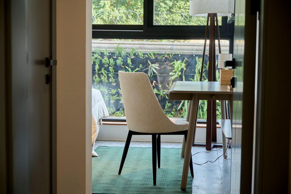 Swan by Incept + Bontempo
