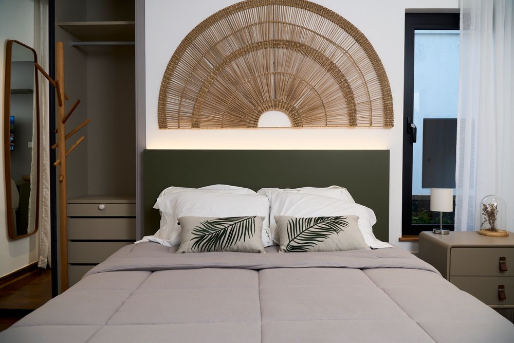 Swan by Incept + Bontempo
