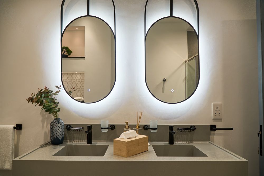 Swan by Incept + Bontempo