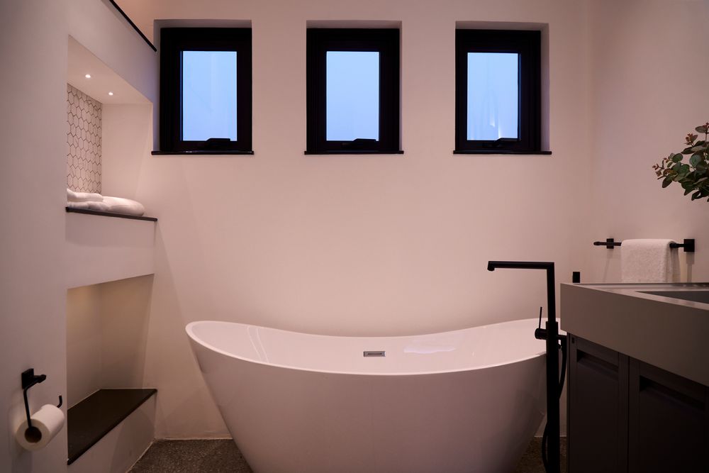 Swan by Incept + Bontempo
