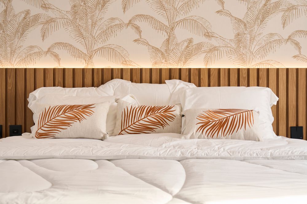 Swan by Incept + Bontempo